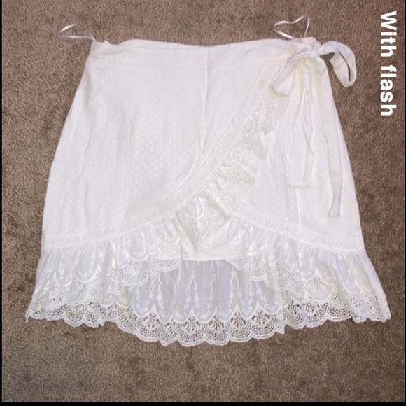 NWT Allie Rose white asymmetrical wrap skirt w/ embroidered/lace details, Large - Picture 2 of 13